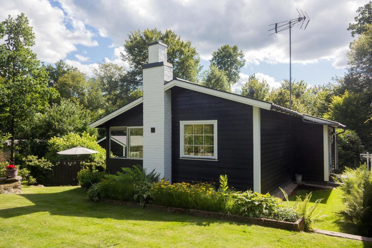 Very Nice Cottage By The Lake. Lursjoen! Hastveda ภายนอก รูปภาพ