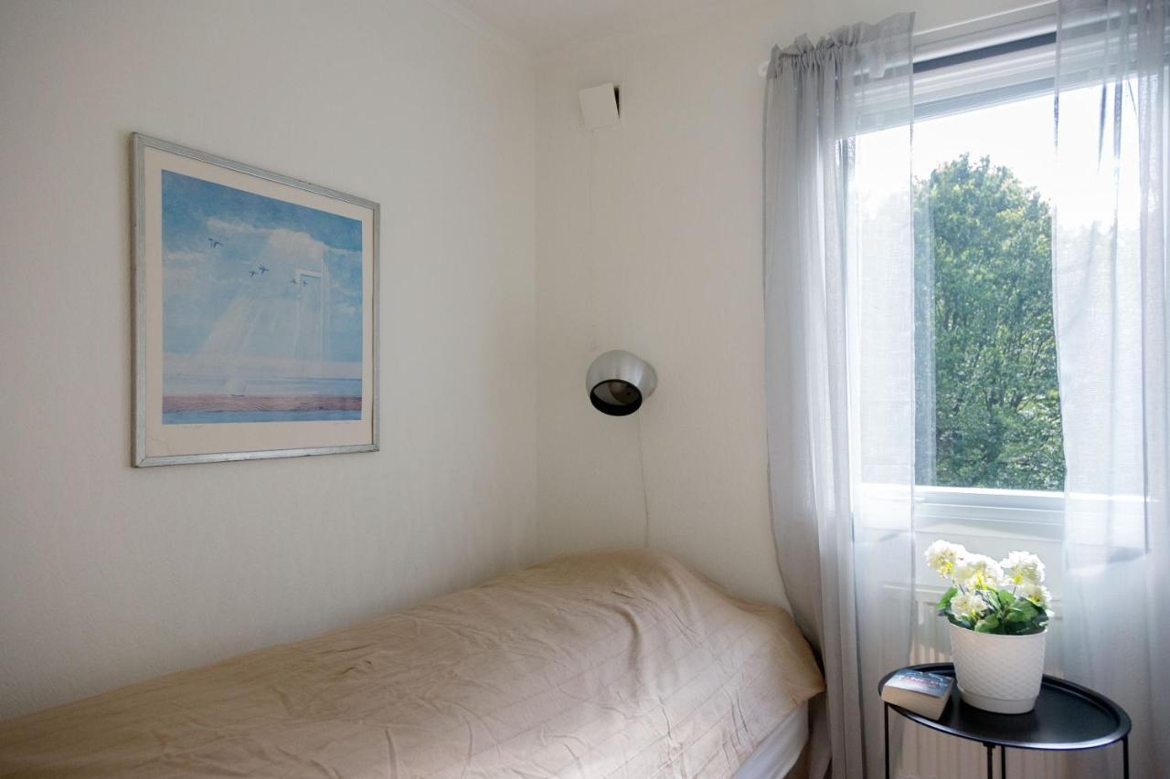 Very Nice Cottage By The Lake. Lursjoen! Hastveda ภายนอก รูปภาพ